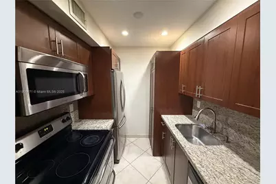 9450 SW 77th Ave #Q2, Miami, FL 33156 - Photo 1