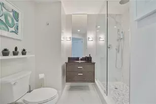 300 South Pointe Dr, Miami Beach, FL 33139 - Photo 58