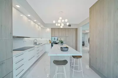 300 S Pointe Dr #4306, Miami Beach, FL 33139 - Photo 14