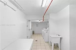 19370 Collins Ave, Sunny Isles Beach, FL 33160 - Photo 30