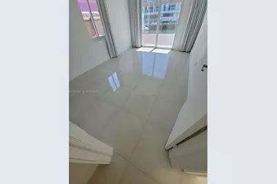 7707 Hawthorne Ave, Miami Beach, FL 33141 - Photo 24