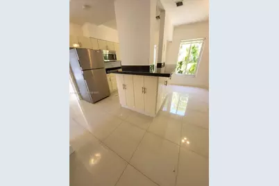 7707 Hawthorne Ave, Miami Beach, FL 33141 - Photo 56