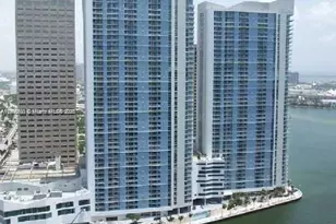325 S Biscayne Blvd, Miami, FL 33131 - Photo 2