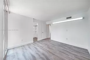 10700 SW 108th Ave, Miami, FL 33176 - Photo 16