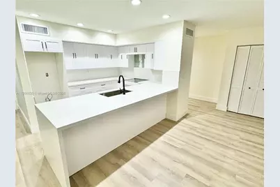 16401 Bridge End Rd #16401, Miami Lakes, FL 33014 - Photo 8