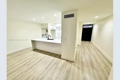 16401 Bridge End Rd #16401, Miami Lakes, FL 33014 - Photo 4