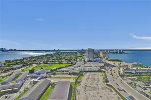 7601 E Treasure Dr, North Bay Village, FL 33141 - Photo 28