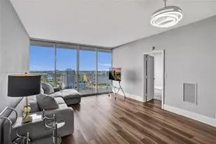 7601 E Treasure Dr, North Bay Village, FL 33141 - Photo 16