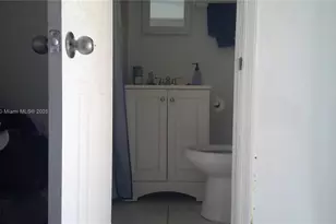 5066 E 9th Ct, Hialeah, FL 33013 - Photo 30