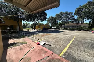 733 NW 27th Ave, Fort Lauderdale, FL 33311 - Photo 22