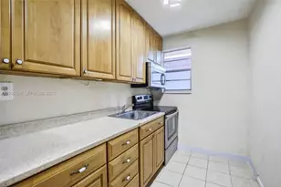 13655 NE 10th Ave, North Miami, FL 33161 - Photo 10
