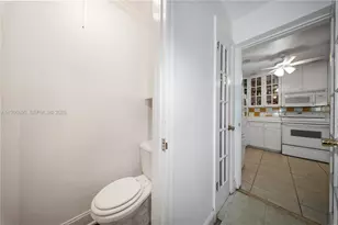 9426 SW 52nd St, Cooper City, FL 33328 - Photo 16