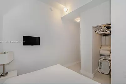 2301 Collins Ave #1619, Miami Beach, FL 33139 - Photo 18