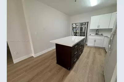 5630 NW 114th Path #106, Doral, FL 33178 - Photo 2