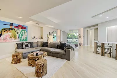 2001 Meridian Ave #307, Miami Beach, FL 33139 - Photo 2