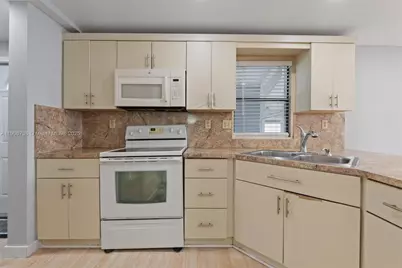 5305 NW 202 Terr, Miami Gardens, FL 33055 - Photo 12