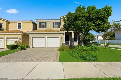 617 NE 191st St, Miami, FL 33179 - Photo 2