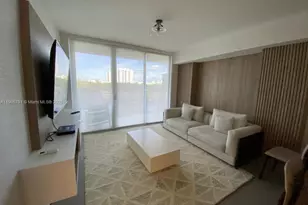 16385 Biscayne Blvd, North Miami Beach, FL 33160 - Photo 1