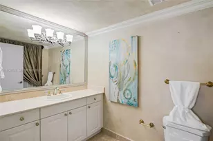 20201 E Country Club Dr, Aventura, FL 33180 - Photo 26