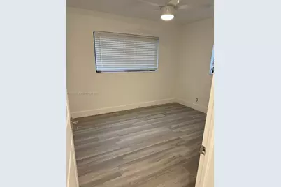 117 NE 2nd Ter #FRONT, Hallandale Beach, FL 33009 - Photo 10