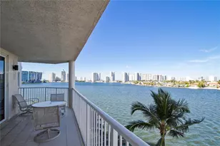18260 N Bay Rd, Sunny Isles Beach, FL 33160 - Photo 4