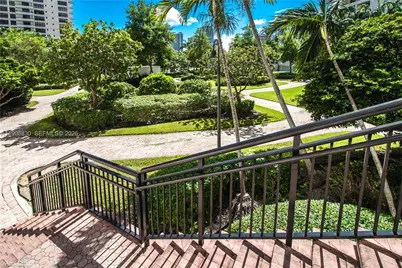 500 Three Islands Blvd #L 25, Hallandale Beach, FL 33009 - Photo 26