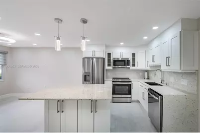 102 E Upminster  E #102, Deerfield Beach, FL 33442 - Photo 1