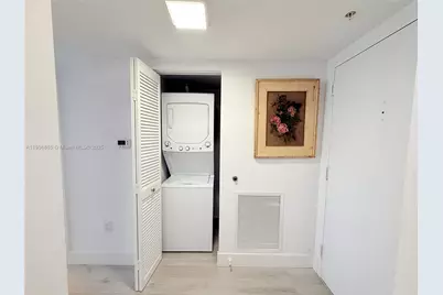 1800 Sunset Harbour Dr #2005, Miami Beach, FL 33139 - Photo 10