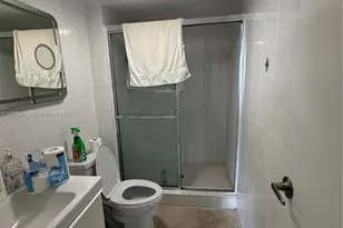 100 Bayview Dr, Sunny Isles Beach, FL 33160 - Photo 14