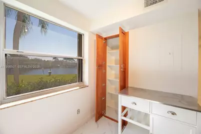 11250 SW 13th St #104, Pembroke Pines, FL 33025 - Photo 4