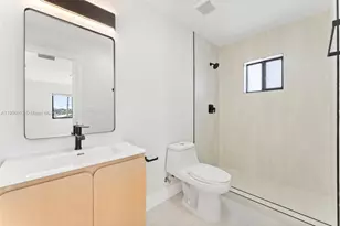1171 NW 66th St, Miami, FL 33150 - Photo 22