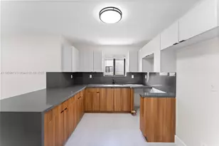 1171 NW 66th St, Miami, FL 33150 - Photo 24