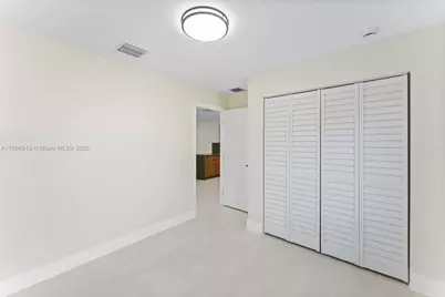 1171 NW 66th St, Miami, FL 33150 - Photo 14
