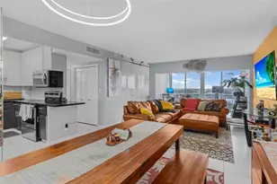 4400 Hillcrest Dr, Hollywood, FL 33021 - Photo 8