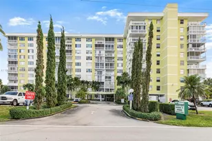 4400 Hillcrest Dr, Hollywood, FL 33021 - Photo 1