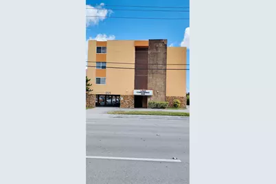 295 NW 72nd Ave #401, Miami, FL 33126 - Photo 2