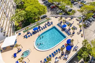 3701 N Country Club Dr, Aventura, FL 33180 - Photo 24