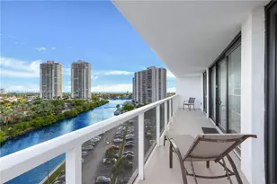 3701 N Country Club Dr, Aventura, FL 33180 - Photo 2