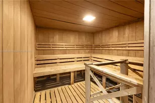 3701 N Country Club Dr, Aventura, FL 33180 - Photo 22