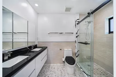 2692 SW 31 Avenue, Miami, FL 33133 - Photo 12