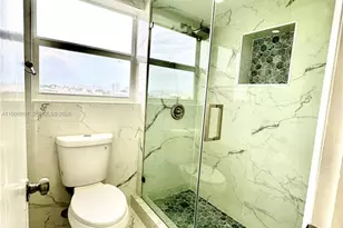 245 18th St, Miami Beach, FL 33139 - Photo 8