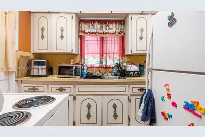 1776 NW 43rd St, Miami, FL 33142 - Photo 14