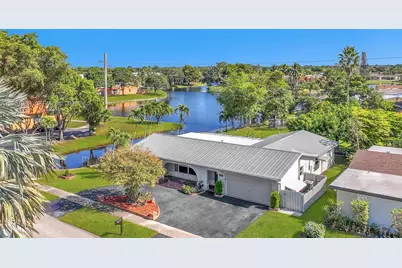 1245 NW 92nd Ave, Pembroke Pines, FL 33024 - Photo 1
