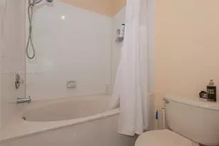 13155 NW 9th Ct, Pembroke Pines, FL 33028 - Photo 22