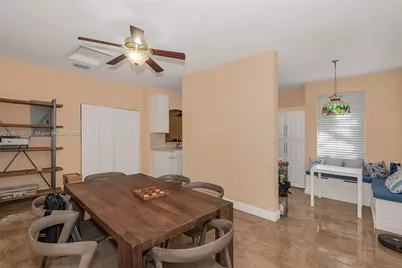 13155 NW 9th Ct, Pembroke Pines, FL 33028 - Photo 16