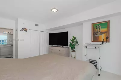 400 Sunny Isles Blvd #906, Sunny Isles Beach, FL 33160 - Photo 16