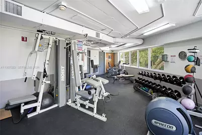 1621 Bay Rd #604, Miami Beach, FL 33139 - Photo 18