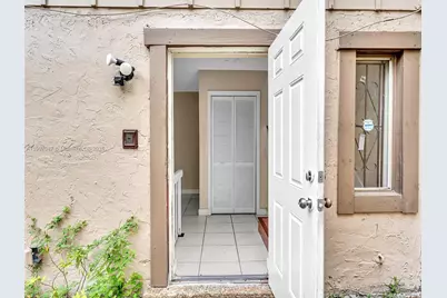 5710 NW 21st St #36-B, Lauderhill, FL 33313 - Photo 2