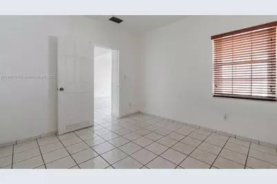 720 NW 19th Ct, Miami, FL 33125 - Photo 48