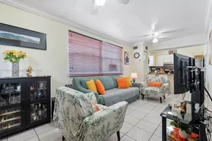 720 NW 19th Ct, Miami, FL 33125 - Photo 32